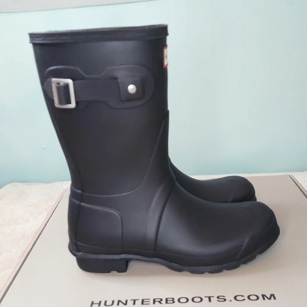 Hunter Original Short Black Rubber Rain Boots Womens Sizes 5,6,7,8,9, 10 NWT